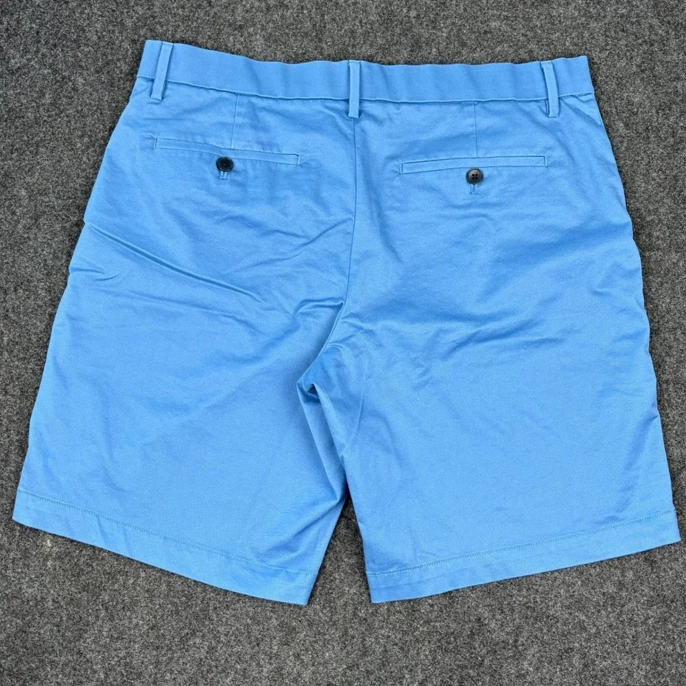 Banana Republic Mens 9 Inch Chino Shorts Size 33 Sky Blue Flat Front Casual